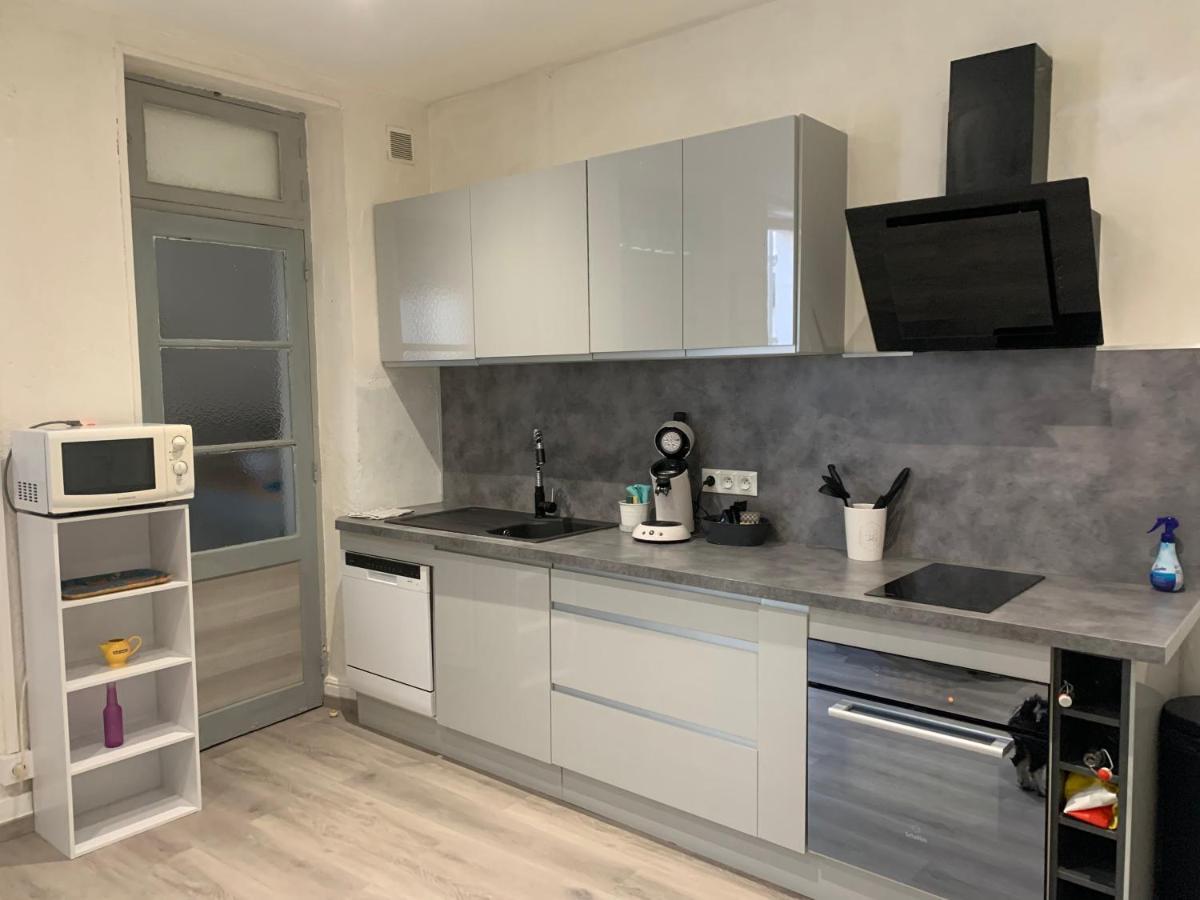 Studio Avec Cours Lägenhet Fourques  Exteriör bild